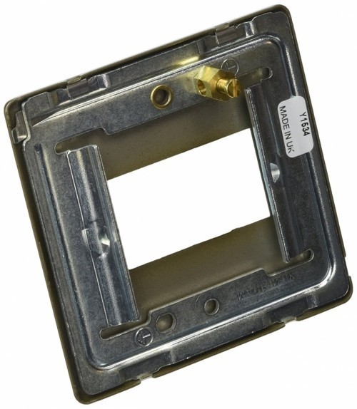 Лицевая панель для одного евромодуля MK Electric 25Х50 mm, K24181DBZ, бронза Лицевая панель для одного евромодуля MK Electric 25Х50 mm, K24181DBZ, бронза